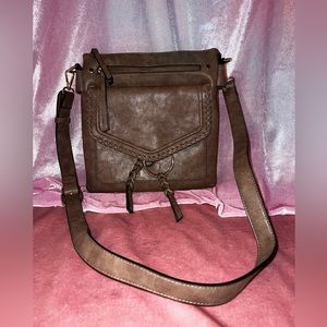 Moda Luxe Leslie Messenger